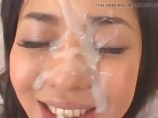Asiatiskapojke sweetheart älskar sperma på henne söt ansikte, smutsiga filma cd